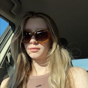 Meet your Posher, Taylor